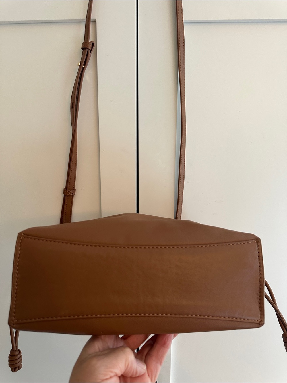 NWOT QUINCE DRAWSTRING CROSSBODY BAG - Picture 3 of 7